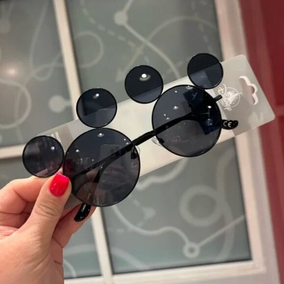 NWT! DISNEY PARKS Mickey Mouse Ear Black Tinted Sunglasses main image 4